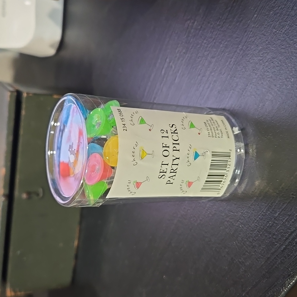 NWT SET OF 12 PARTY PICKS MARTINI GLASS.. #6572